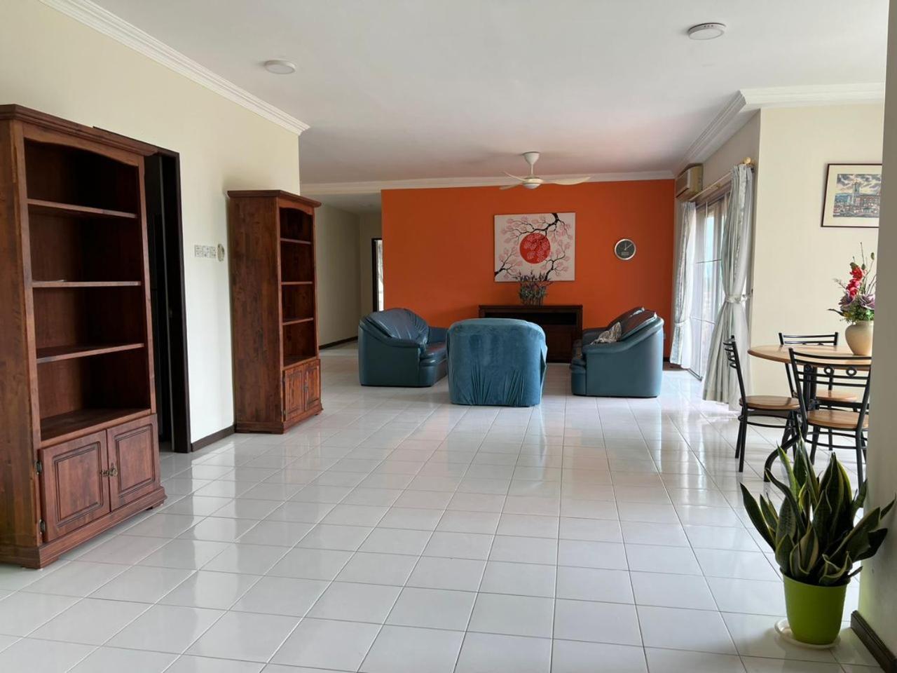 Kasuma Resort Azalea Kuching Extérieur photo